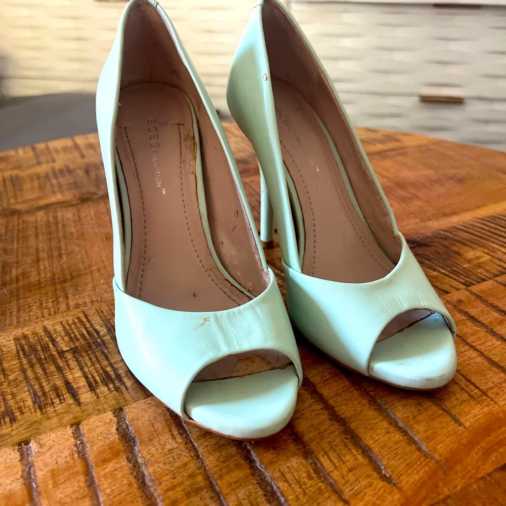 BCBGeneration Mint Heels size 7 (pre worn)